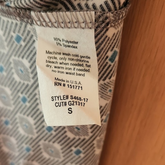 GILLI Morgen Skirt Size Small - Picture 3 of 4